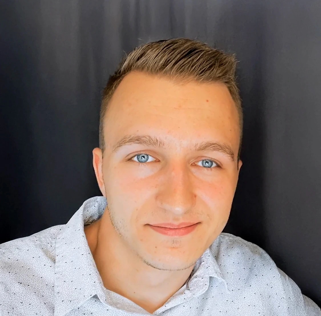 Dominik Bartoszek, właściciel Semano